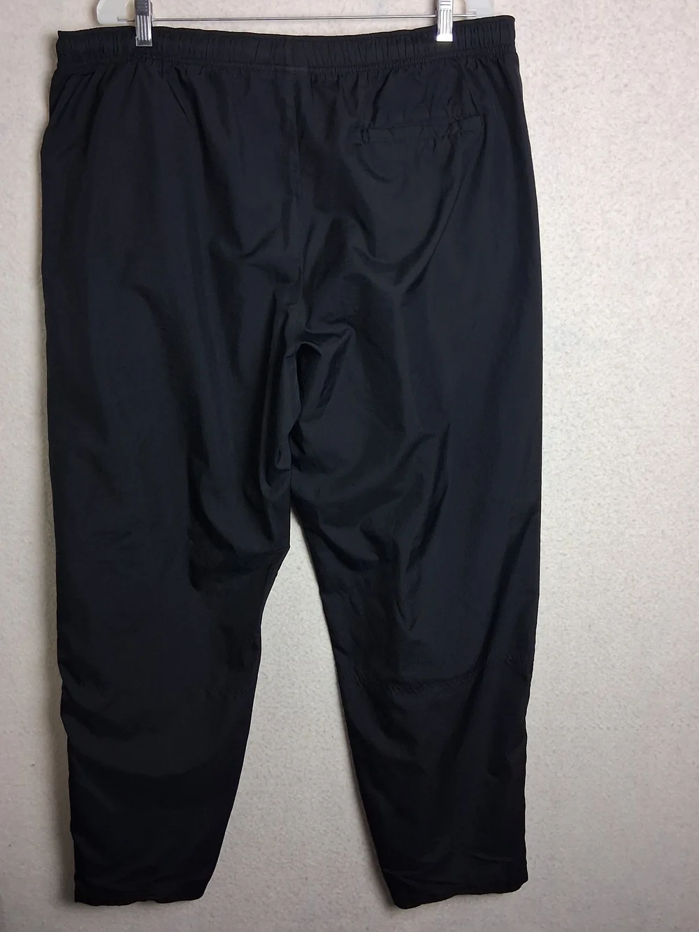 Nike Men's Vintage Y2K Size XL Black Nylon Windbreaker Athletic Pants Ankle Zip